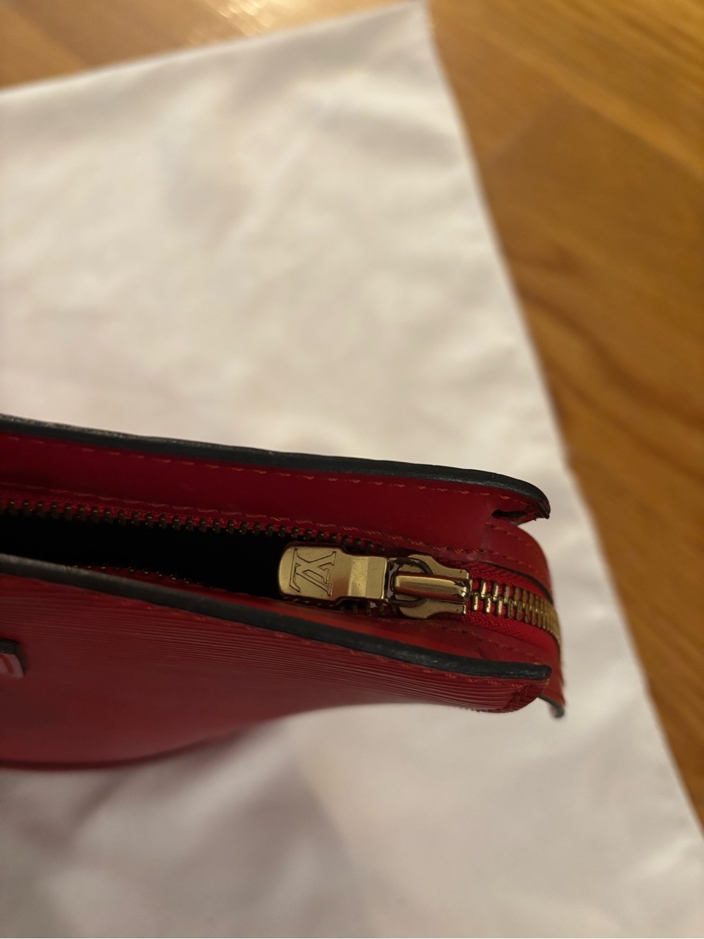 Louis Vuitton Vintage Red Epi Leather St Jacques PM - Picture 7 of 10